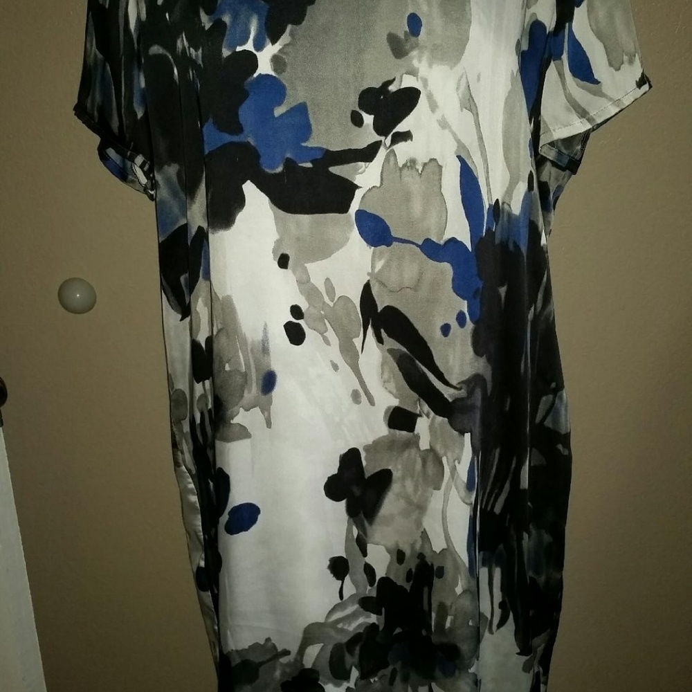 Ril's Dress Abstract Floral Dress Short Sleeve